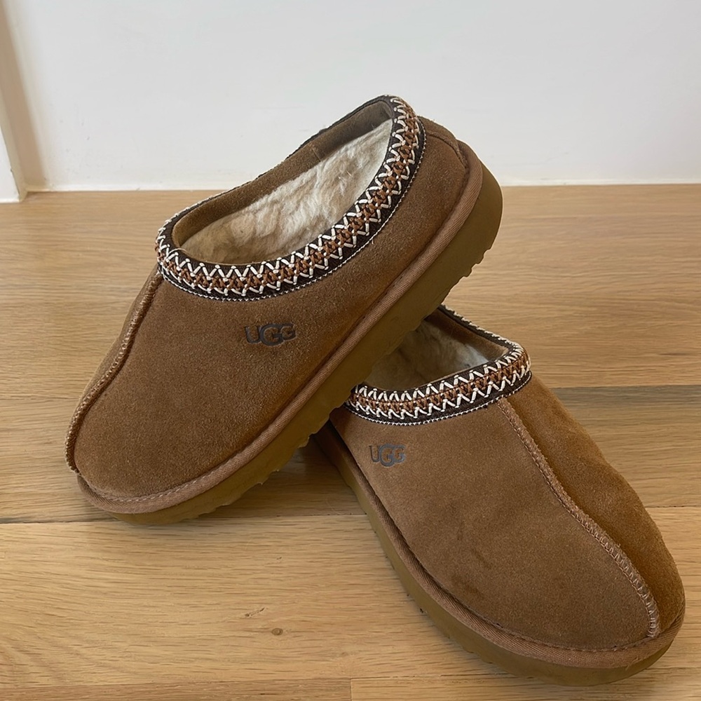 Tasman UGG slippers - size 10
